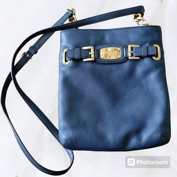 Michael Kors Hamilton Pebbled Leather Navy Crossbody Bag - Picture 1 of 10
